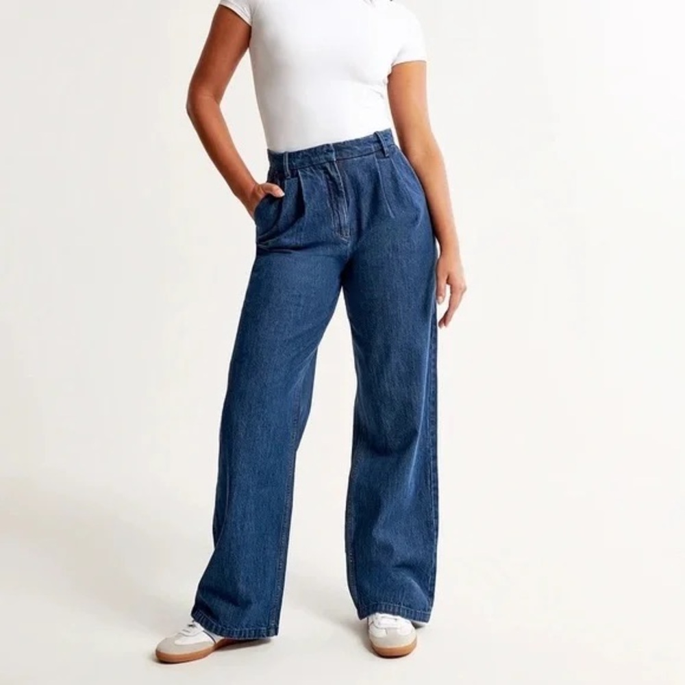 Abercrombie & Fitch Wide Leg Dark Blue Jeans